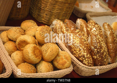 Brot in einer Bäckerei Stockfoto