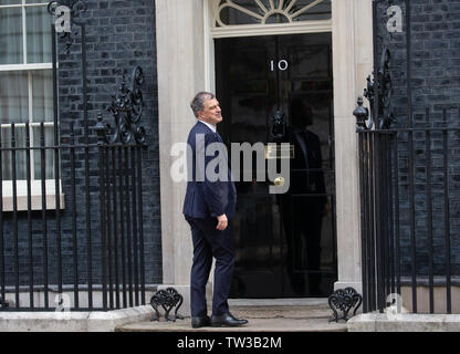 London, Großbritannien. Juni, 2019 18. 18 Jun 2019 Politiker in der Downing Street, London, UK Julian Smith, Chief Whip. Credit: Tommy London/Alamy leben Nachrichten Stockfoto