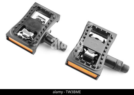 Fahrrad Pedale auf weißem Hintergrund Stockfoto