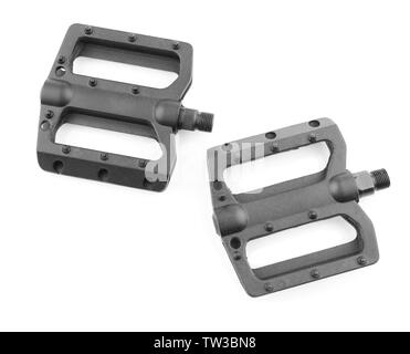 Fahrrad Pedale auf weißem Hintergrund Stockfoto