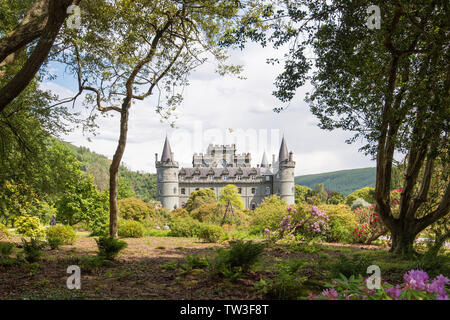 Inveraray Castle , Argyll, Schottland, Vereinigtes Königreich .......... wird als Ort in einem "sehr britischen Skandal" verwendet. Stockfoto