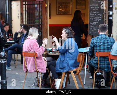 Exmouth Markt, Clerkenwell, Trinken Stockfoto