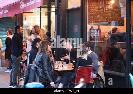 Exmouth Markt, Clerkenwell, Trinken Stockfoto