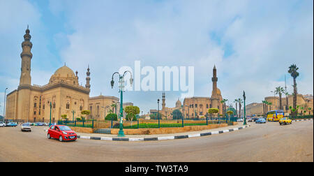 Kairo, Ägypten - Dezember 22, 2017: architektonische Ensemble von Saladin Marktplatz mit seinen historischen Moscheen - Sultan Hassan, Al-Rifa'i, Al-Mahmoudia, Deze Stockfoto