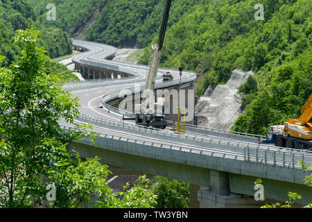 Prishtina, Kosovo - "Arbën Xhaferi' Autobahn im Bau Stockfoto