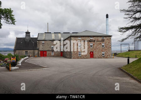 Tain, Schottland - Juni 11, 2019: Der vordere Stoßfänger von Glenmorangie Distillery, 1843 gegründet und in den schottischen Highlands gelegen, wird angezeigt. Stockfoto