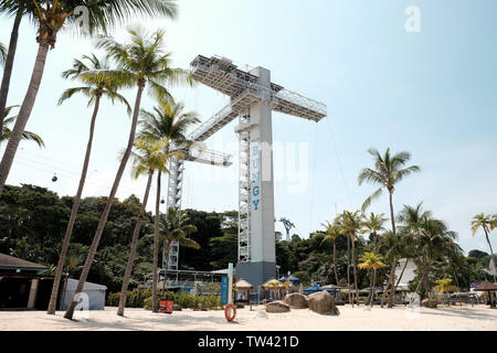 47 Meter Bungy Jump Turm auf der Insel Sentosa Singapur Stockfoto