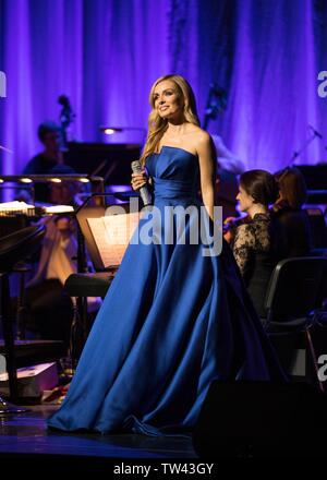 Katherine Jenkins führt im London Palladium mit: Katherine Jenkins Wo: London, Großbritannien Wann: 18. Mai 2019 Credit: Phil Lewis/WENN.com Stockfoto