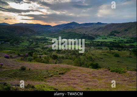 Dämmerung entlang Eskdale von Muncaster fiel, Lake District, Cumbria, England Stockfoto