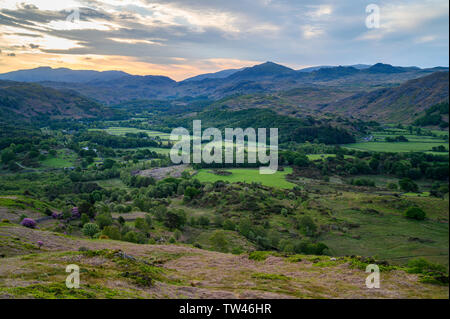 Dämmerung entlang Eskdale von Muncaster fiel, Lake District, Cumbria, England Stockfoto