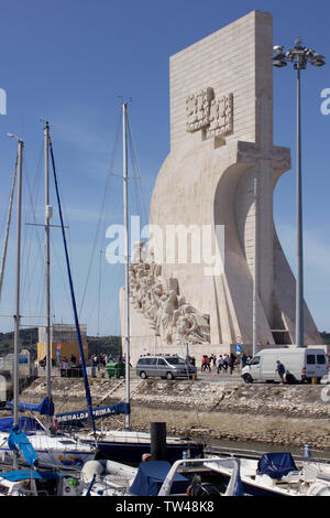 Denkmal für die Navigatoren, am nördlichen Ufer des Tejo in Lissabon, Portugal. Feiert die Portugiesische Zeitalter der Entdeckungen. Stockfoto