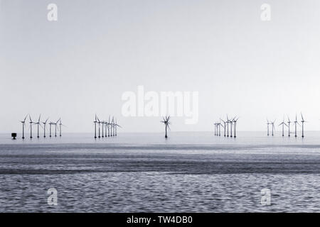 Große Windparks in der Nähe von Kopenhagen in Dänemark Stockfoto