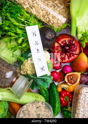 Fibre-channel-reiche Nahrung, Obst und Gemüse, Samen, Bohnen und grünen Sprossen, gesundes Essen Konzept Stockfoto