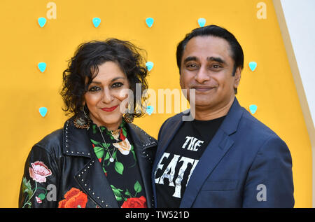 London, Großbritannien. Juni, 2019 18. Meera Syal und Sanjeev Bhaskar besuchen Premiere der musikalischen Film rund um die Beatles, im Odeon Luxe Leicester Square Credit: Nils Jorgensen/Alamy Leben Nachrichten basieren Stockfoto