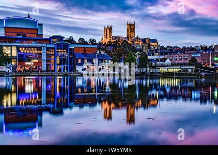 Über die Kathedrale von Lincoln Brayford Pool, Lincoln, Großbritannien. Stockfoto