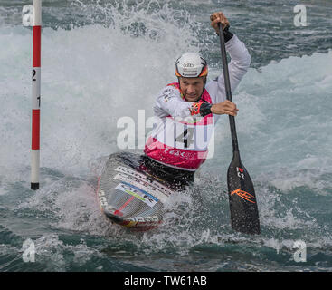 15.06.2019. Lee Valley White Water Centre, London, England. Die Canoe Slalom World Cup 2019 Franz Anton (GER) konkurriert in der Mens Kanu MK1 Stockfoto