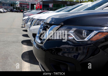 Dartmouth, Nova Scotia, Kanada - Juni 15, 2019: Nahaufnahme von einem Nissan Pathfinder vorne Stockfoto