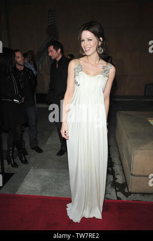 LOS ANGELES, Ca. 28. Februar 2008: Kate Beckinsale an der Los Angeles Premiere ihres neuen Films jetzt Angels' im Grauman Egyptian Theater, Hollywood. © 2008 Paul Smith/Featureflash Stockfoto
