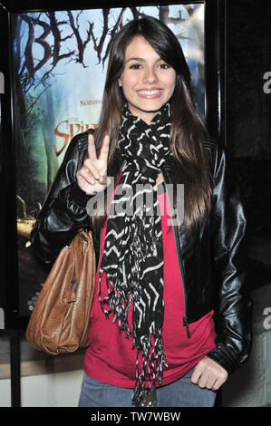 LOS ANGELES, Ca. Januar 31, 2008: Victoria die Gerechtigkeit im Los Angeles Premiere von 'The Spiderwick Chronicles' bei Paramount Studios, Hollywood. © 2008 Paul Smith/Featureflash Stockfoto