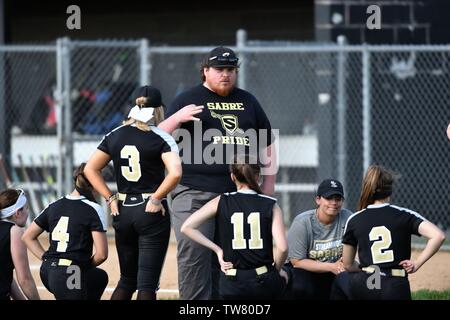 Trainer Adressierung Team vor dem Start eines Spiels. USA. Stockfoto