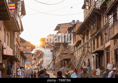 Voll belebten Straße, Bhaktapur, Provinz Nr. 3, Nepal, Asien Stockfoto