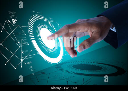 Smart Hand zeigen futuristische Technologie Stockfoto