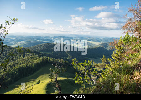 Das ist die wunderschöne Landschaft in der Schweiz Jura, Ansicht von lauchflue 1042 m. Stockfoto