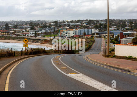 Christies Beach, die von der Esplanade auf stürmischen Tag in Australien am 12. Juni 2019 Stockfoto