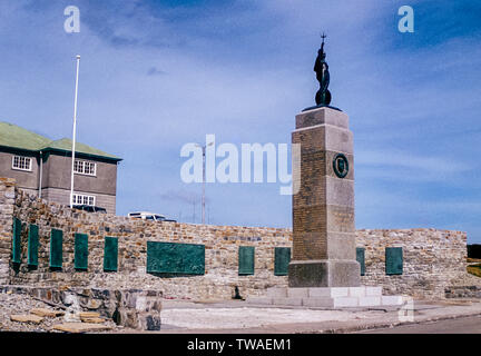 Falkland Inseln 1985. Britische Kriegerdenkmal in Port Stanley Gedenken an Leben während des Krieges von 1982 Falklands-Argentine verloren Stockfoto