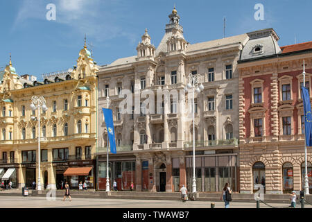 Alte Gebäude auf Platz Ban Jelacic, Zagreb, Kroatien Stockfoto