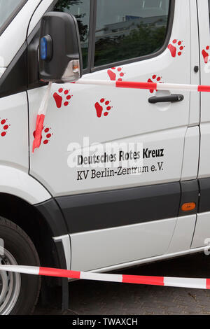 Fahrzeug des DRK Rettungshunde Staffel Stockfoto