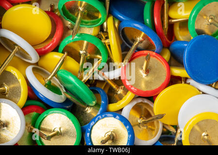 Vielen bunten Pins, Nahaufnahme Stockfoto