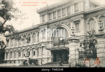 Saigon, Vietnam - Hotel des Postes (Central Post Office) - entworfen von Architekt Marie-Alfred Foulhoux (1840-1892). Datum: ca. 1910 s Stockfoto