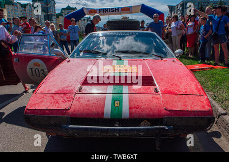 Novokuznetsk, Russia-June, 14 2019: Die 7. von Peking nach Paris Motor Challenge ist einzigartig in der Welt des Motorsports ein wahrer Ausdauer motor Rallye in Stockfoto