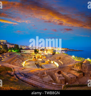 Amphitheater von Tarragona römischen Ruinen bei Sonnenuntergang in Katalonien Spanien Stockfoto