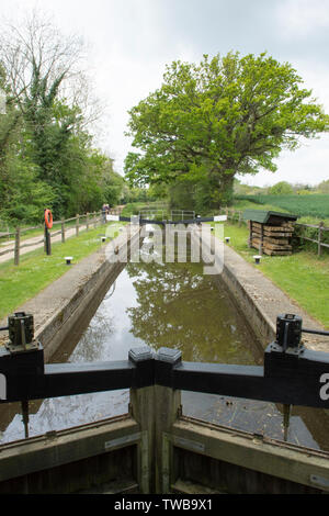 Devil's Loch Schloss an der Wey und Arun Canal, West Sussex, UK. 2019 Stockfoto