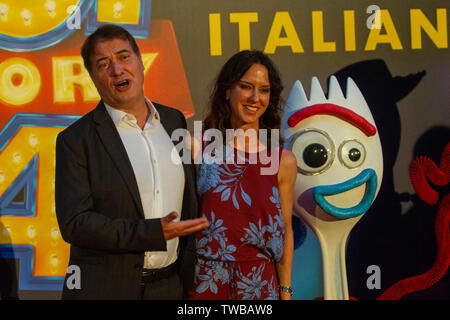 Rom, Italien. Juni, 2019 18. Italienische Künstler, Beeinflusser und VIP's die Teilnahme an der Premiere von Disney Film Toy Story 4 bei De Paolis Studios in Roma. Quelle: Paolo Pizzi/Pacific Press/Alamy leben Nachrichten Stockfoto