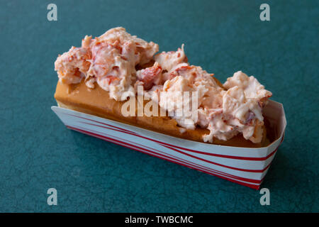 USA Plymouth MA Massachusetts Essen Lobster Roll am Hummer Hütte Stockfoto