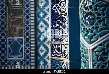 Seide Straßen orientalische Muster von Samarkand Shah-E-Zinda blau gefliesten Majolika. Stockfoto