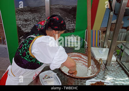 Typische torrone aus Tonara, Sardinien, Italien Stockfoto