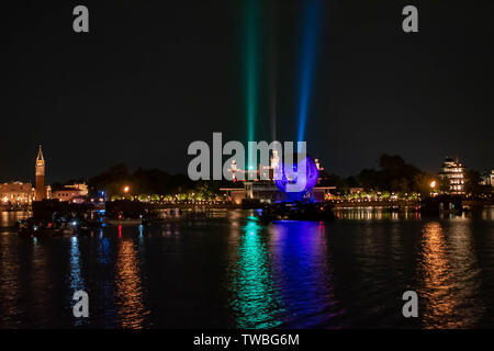 Orlando, Florida. Mai 16, 2019. IllumiNations Reflexionen an der Erde in Epcot im Walt Disney World Resort Stockfoto
