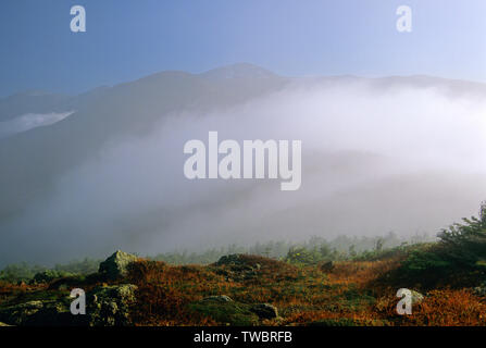 Appalachian Trail - Bergblick von entlang der Crawford Pfad in der Nähe von Mount Pierce in der Presidential Range auf die White Mountains, New Hampshire U Stockfoto