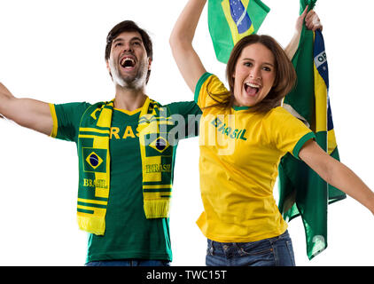 Brasilianische paar Feiern auf einem weißen Hintergrund. Stockfoto