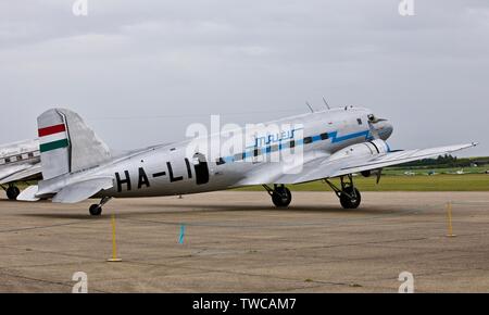 Lisunov Li-2 "Tódor Kármán "HA-LIX im Imperial War Museum, Duxford, um den 75. Jahrestag des D-Day gedenken Stockfoto