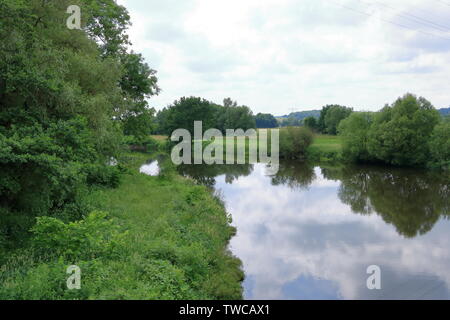 Der kleine Fluss Zschopau in Frankenberg in Sachsen Stockfoto