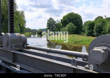 Der kleine Fluss Zschopau in Frankenberg in Sachsen Stockfoto