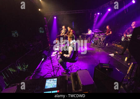 Keltische Musik Band Die Skipinnish live auf der Bühne am Gate Southwell Festival, 2019 Stockfoto