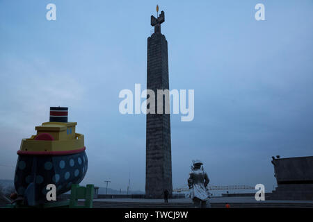 Denkmal zum 50. Jahrestag der sowjetischen Armenien. Eriwan, Armenien Stockfoto