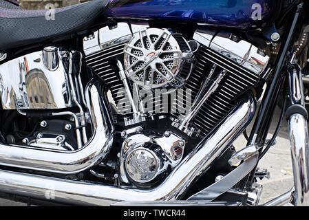 Detailansicht einer kundenspezifischen HARLEY-DAVIDSON FLSTF FATBOY Modelljahr 2010. Stockfoto