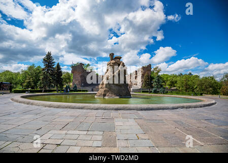 Wolgograd, Russland - 26. MAI 2019: Stand zum Tod Denkmal auf Mamayev Kurgan Stockfoto